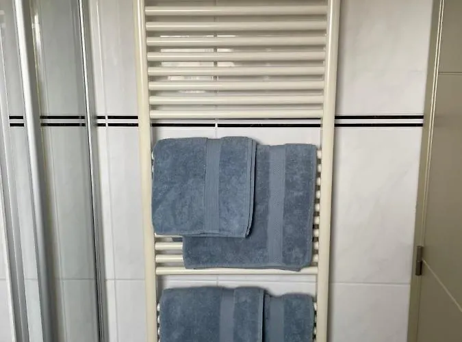 Seaview Penthouse 公寓 *